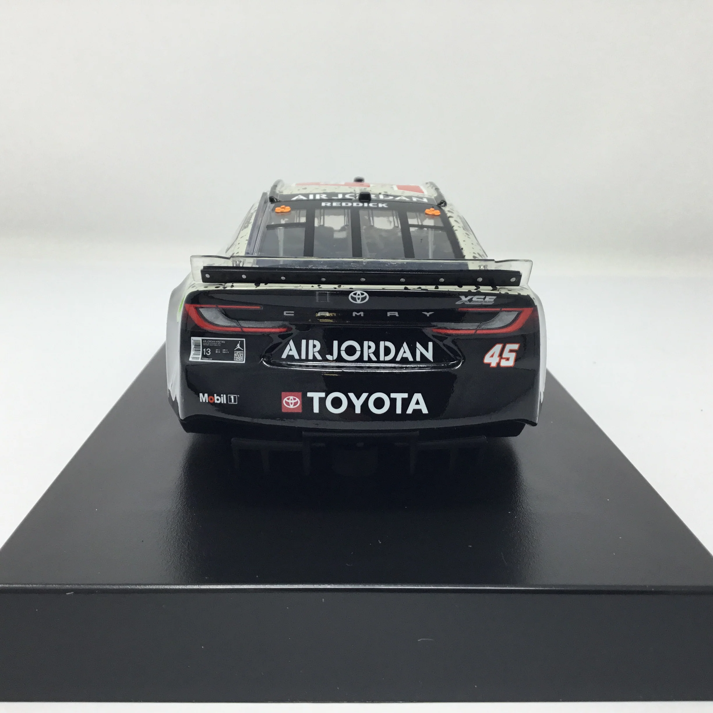 Tyler Reddick 2024 Jordan Brand "Flight" Elite 1:24 Diecast - Image 5