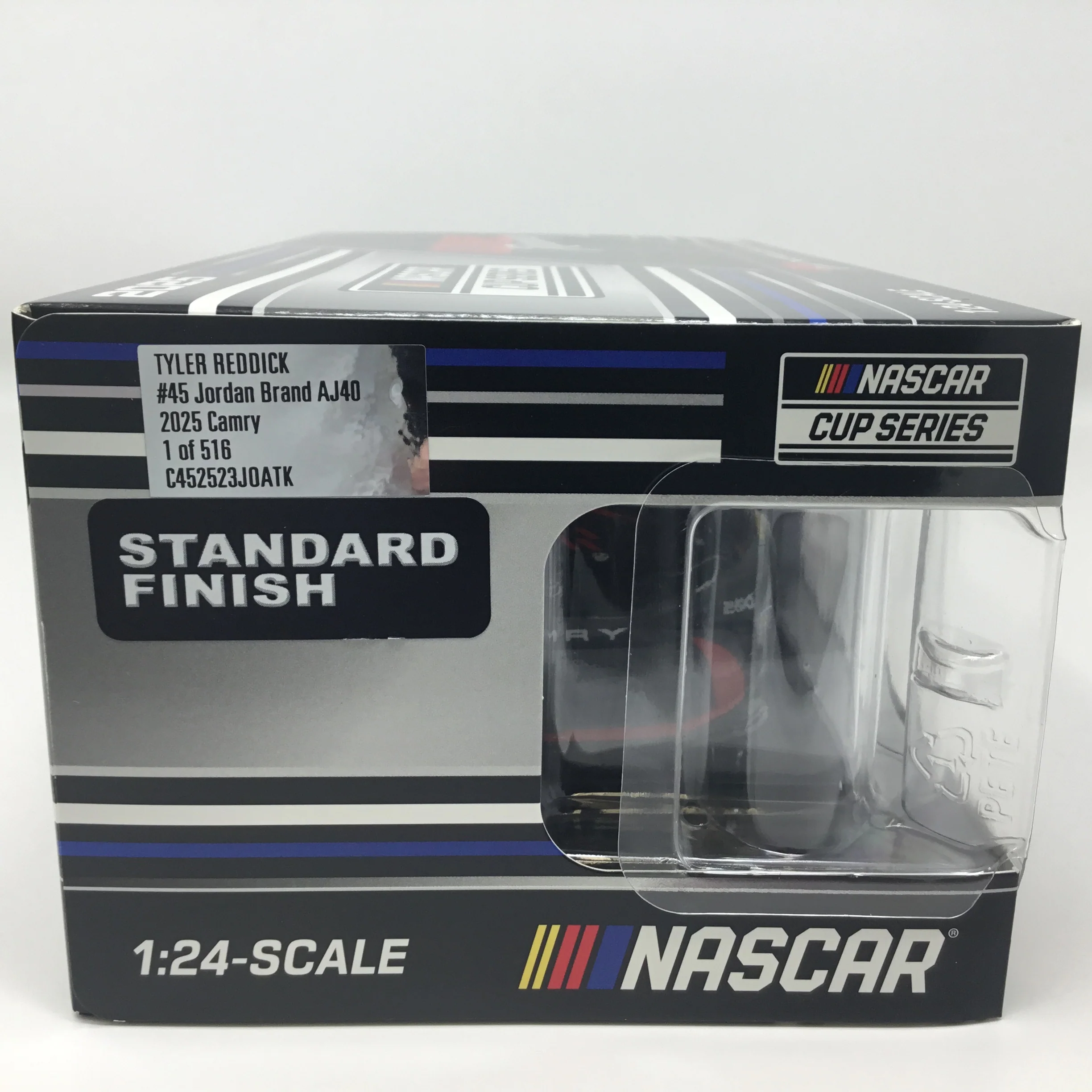 Tyler Reddick 2025 Jordan Brand AJ40 1:24 Diecast - Image 6
