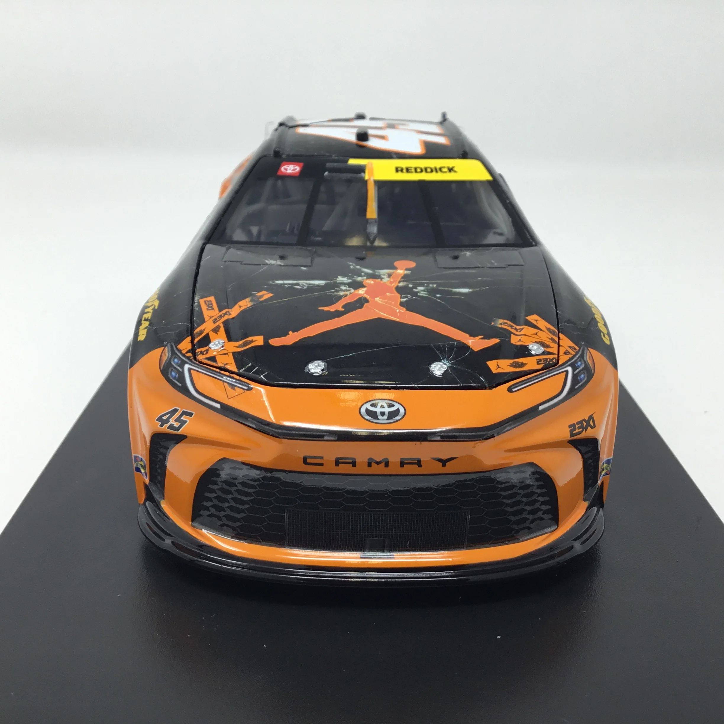 Tyler Reddick 2025 Jordan Brand Chicago 1:24 Diecast - Image 3