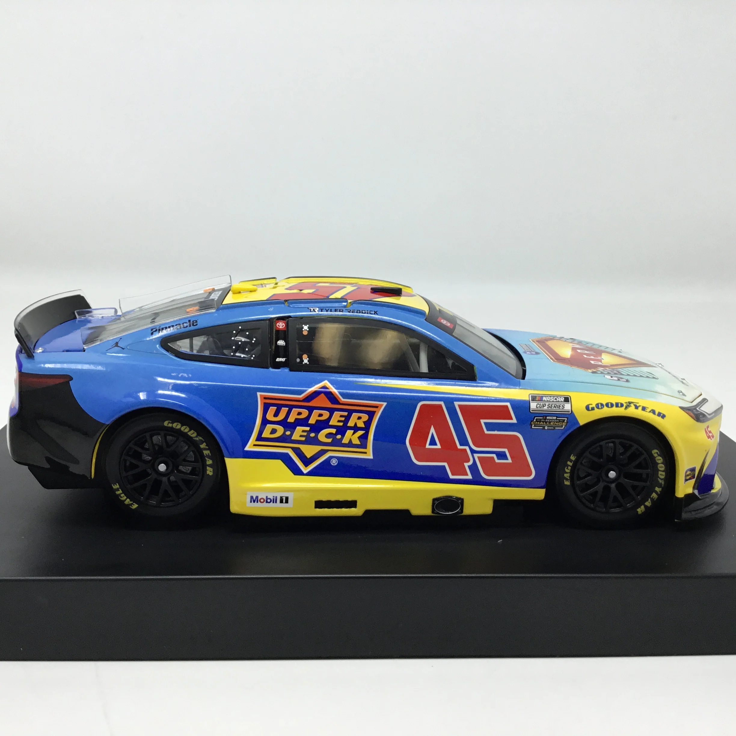 Tyler Reddick 2026 Upper Deck / Superman 1:24 Diecast - Image 4