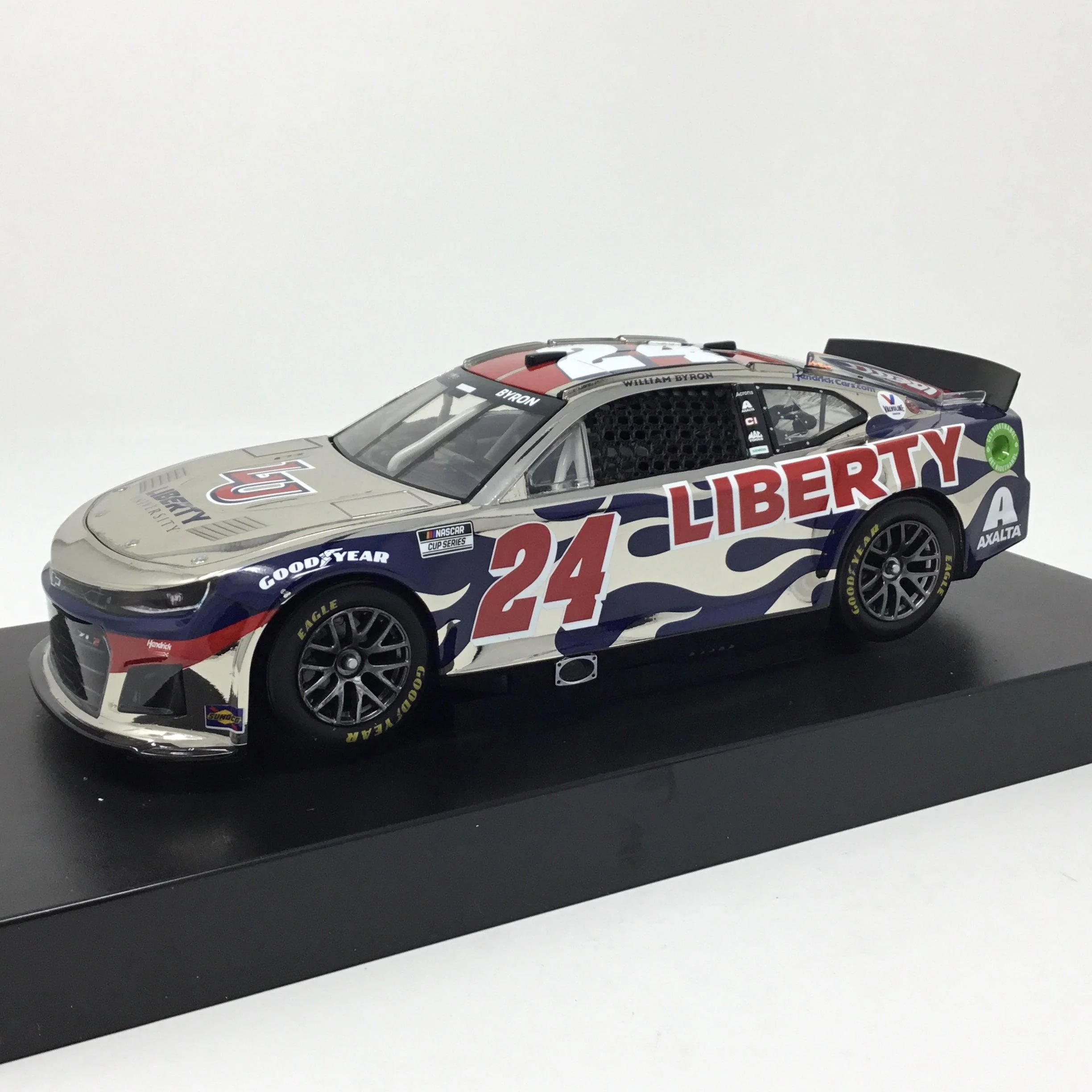 William Byron 2022 Liberty University Color Chrome 1:24 Diecast