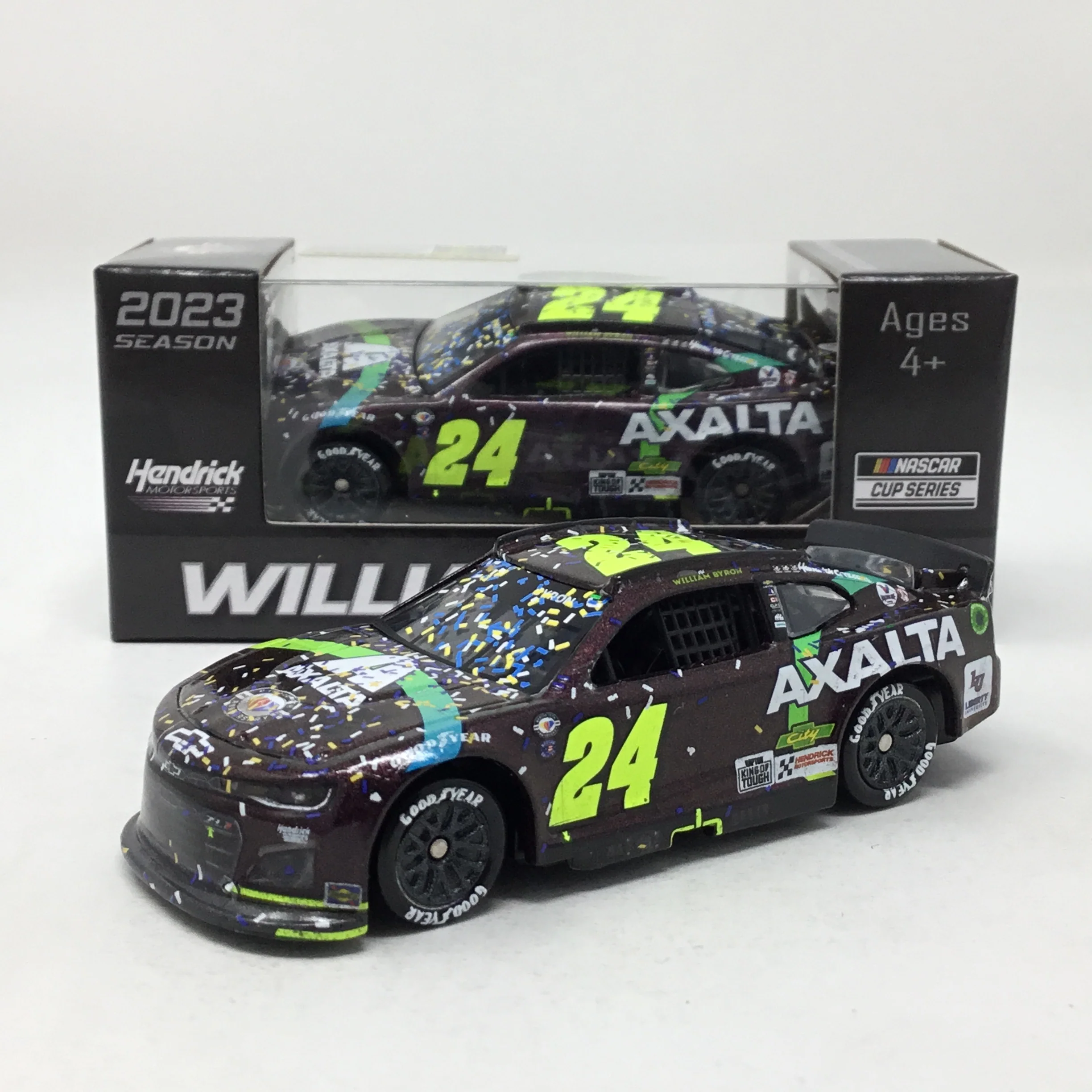 William Byron 2023 Axalta Darlington Throwback Race Win 1:64 Diecast - Image 2