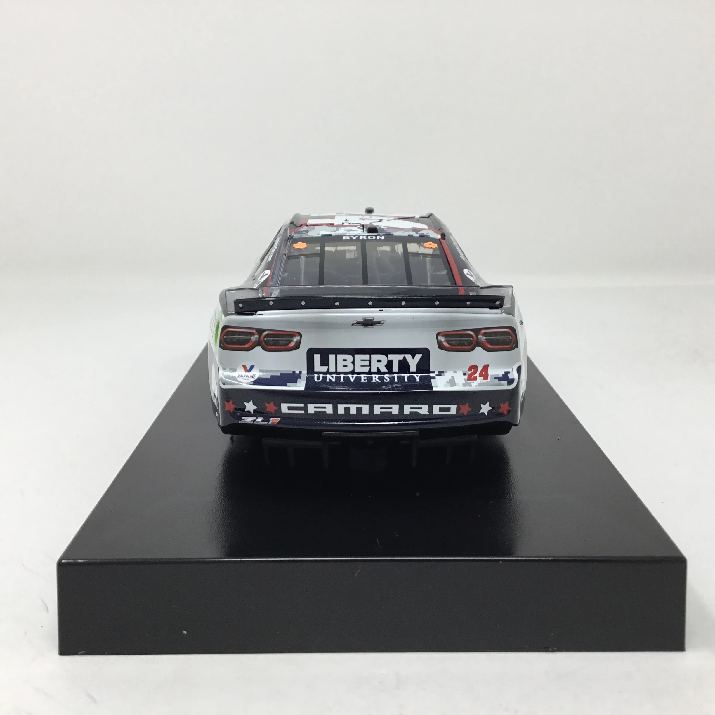 William Byron 2023 Liberty University Patriotic Elite 1:24 Diecast - Image 5