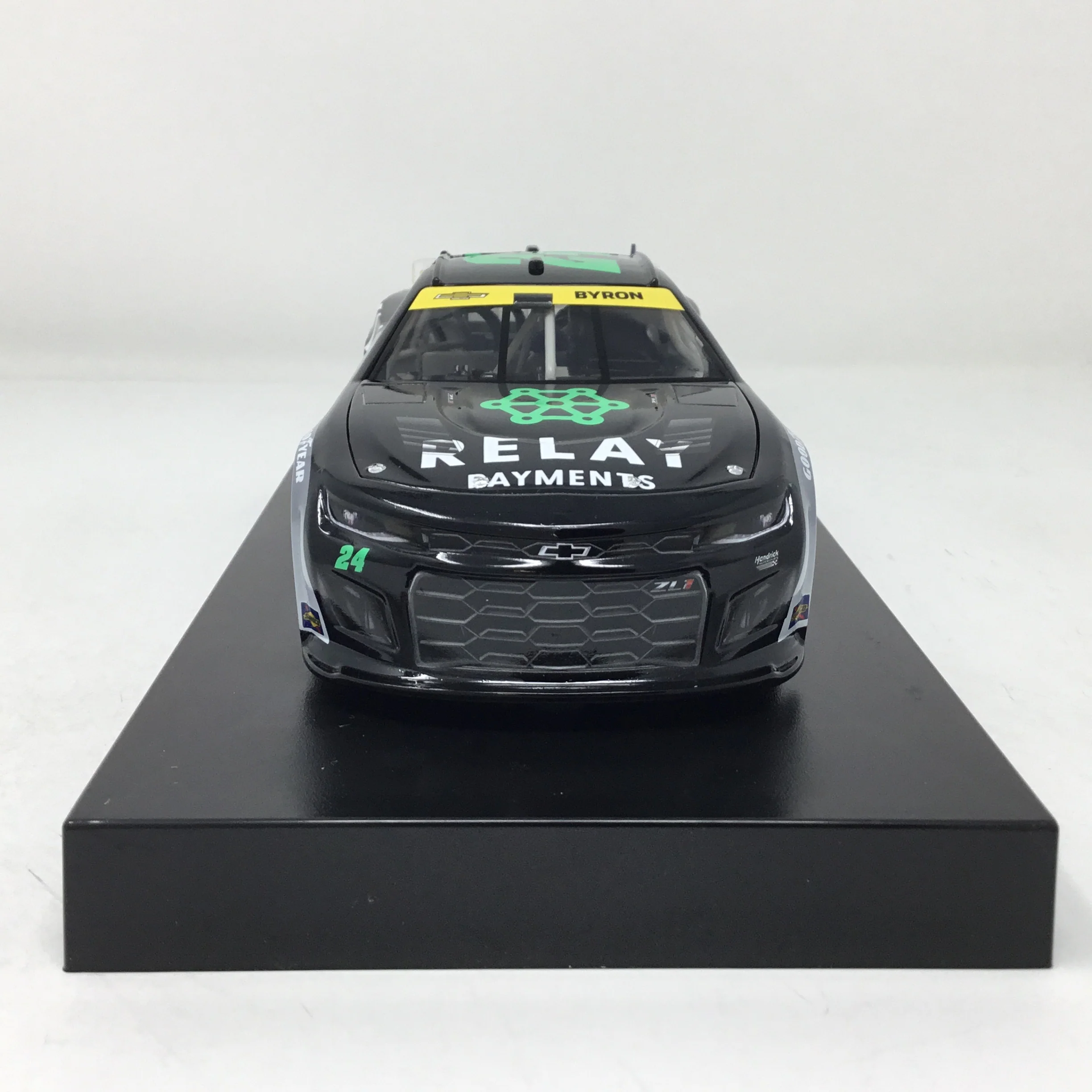 William Byron 2023 Relay 1:24 Elite Diecast - Image 3