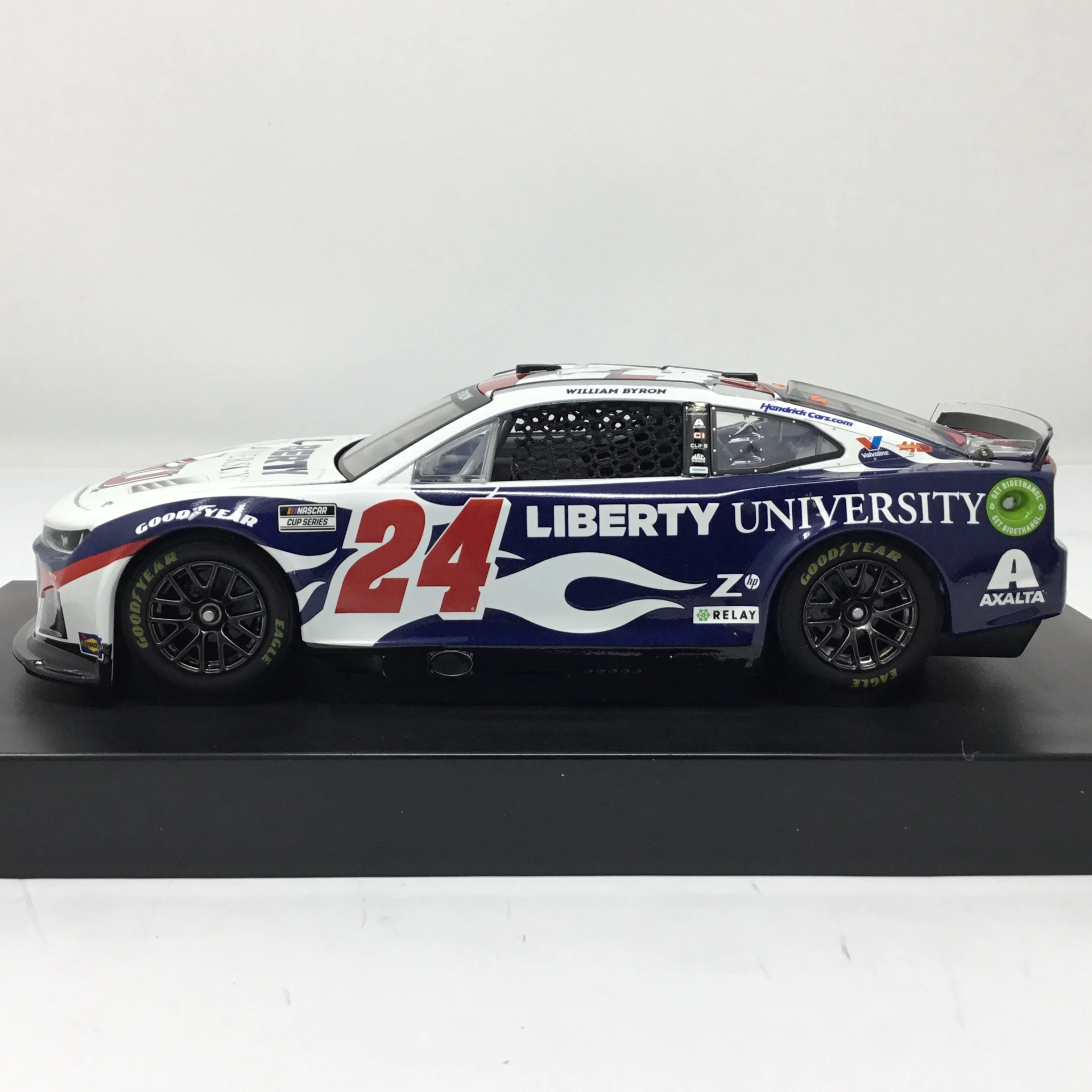 William Byron 2024 Liberty University 1:24 Elite Diecast - Image 2