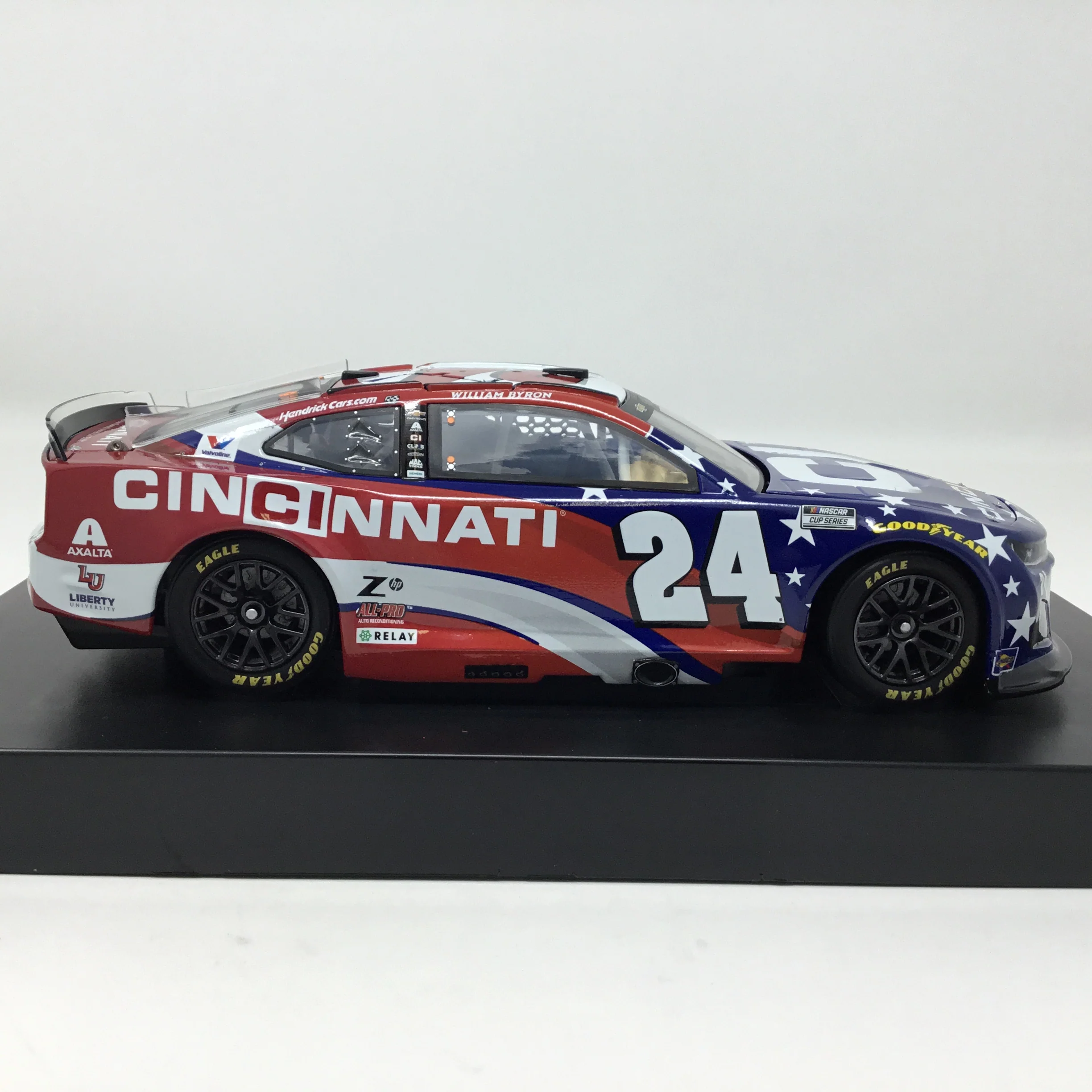 William Byron 2025 Cincinnati 1:24 Elite Diecast - Image 4