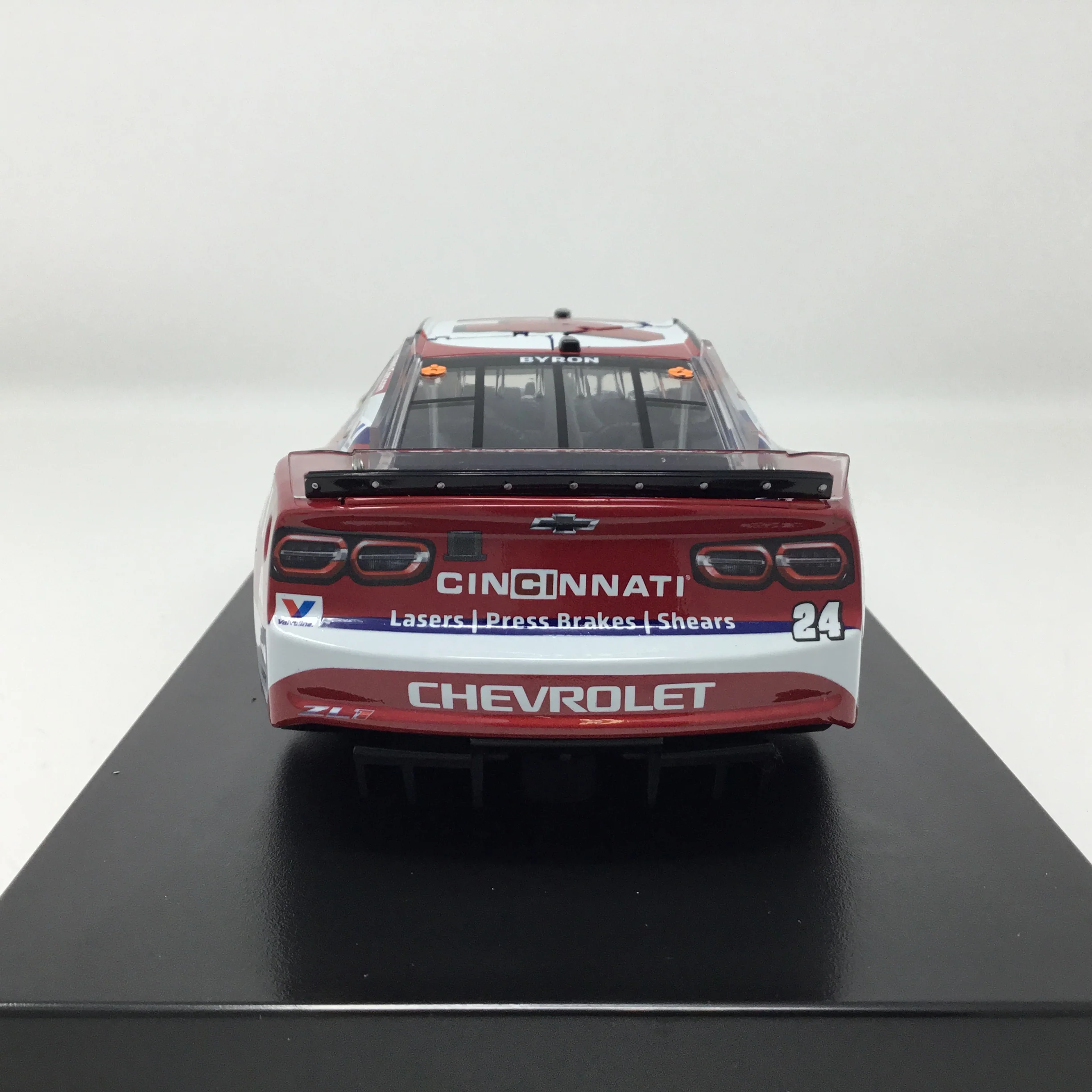 William Byron 2025 Cincinnati 1:24 Elite Diecast - Image 5