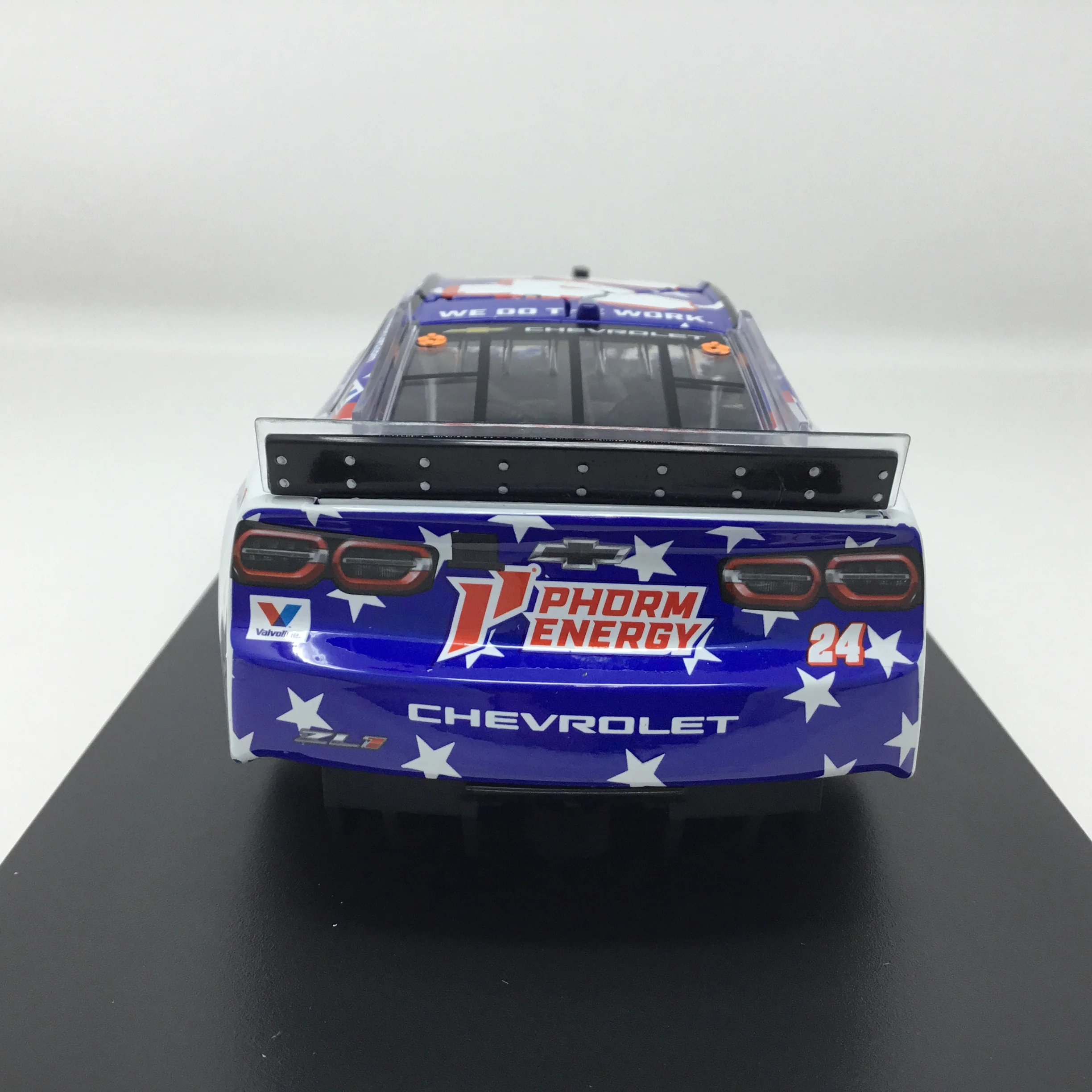 William Byron 2025 Phorm Energy 1:24 Diecast - Image 5