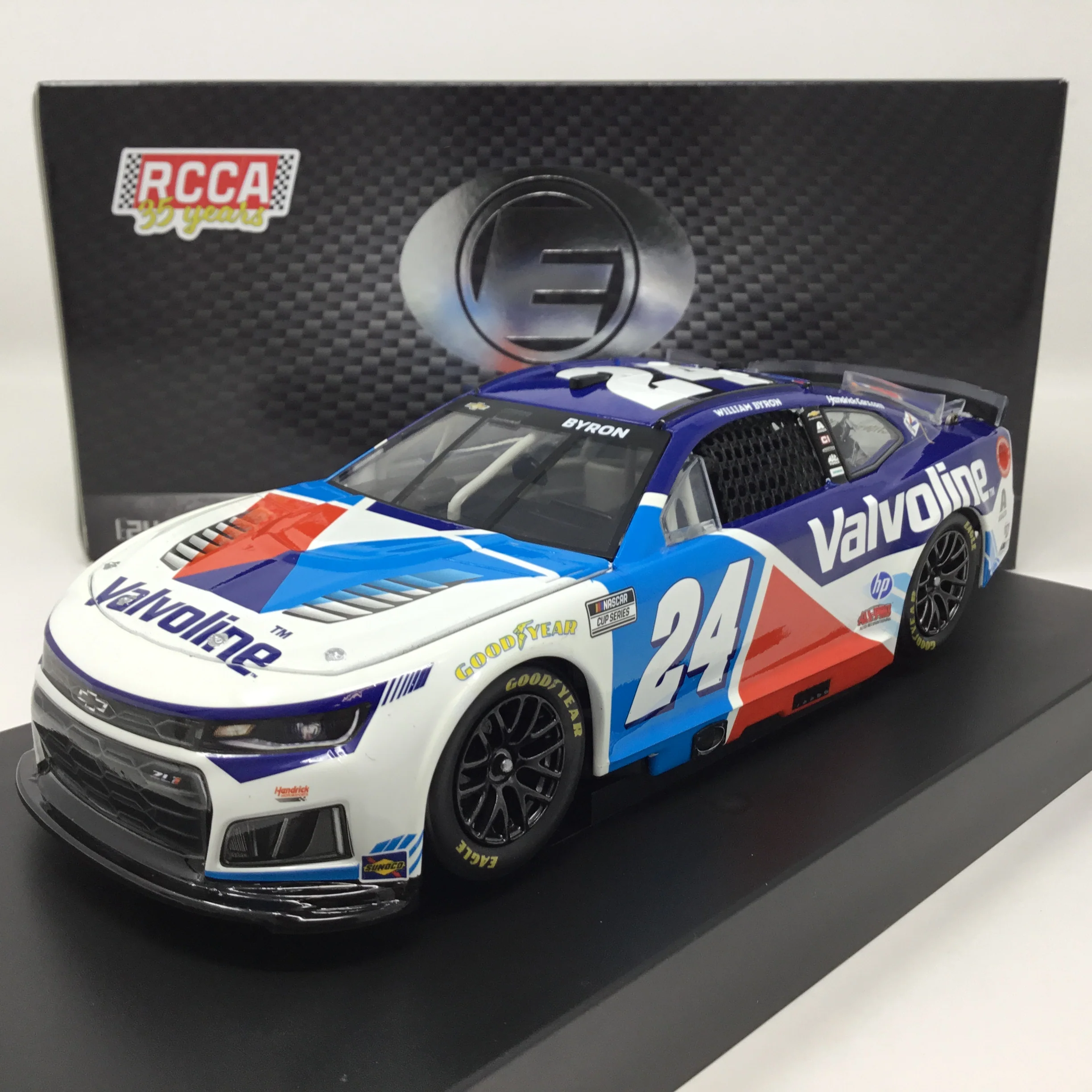 William Byron 2026 Valvoline Elite 1:24 Diecast